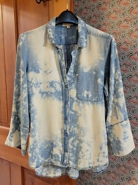 Anthropologie Cloth & Stone Bleached Chambray Button Down Shirt Tencel Large